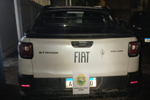 PM recupera carro em Matinhos