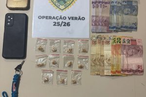 Homem é apreendido com crack e motocicleta furtada em Pontal do Paraná