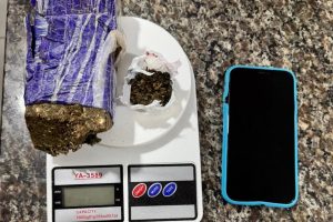 Menor é apreendido por tráfico de drogas em praça de Morretes