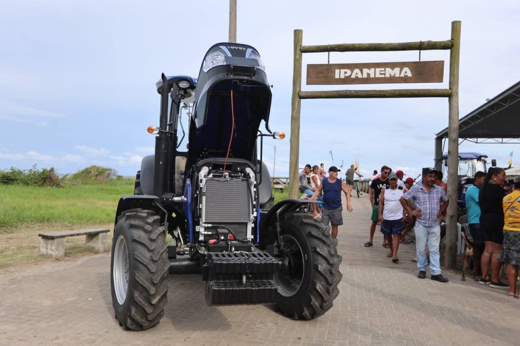 Pontal do Paraná recebe equipamentos e veículos em projetos que somam mais de R$ 2,2 milhões pelo Itaipu Mais que Energia.