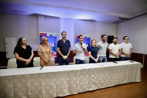 Prefeitos do Litoral e representantes participaram da reunião da AMLIPA, no sábado (31).