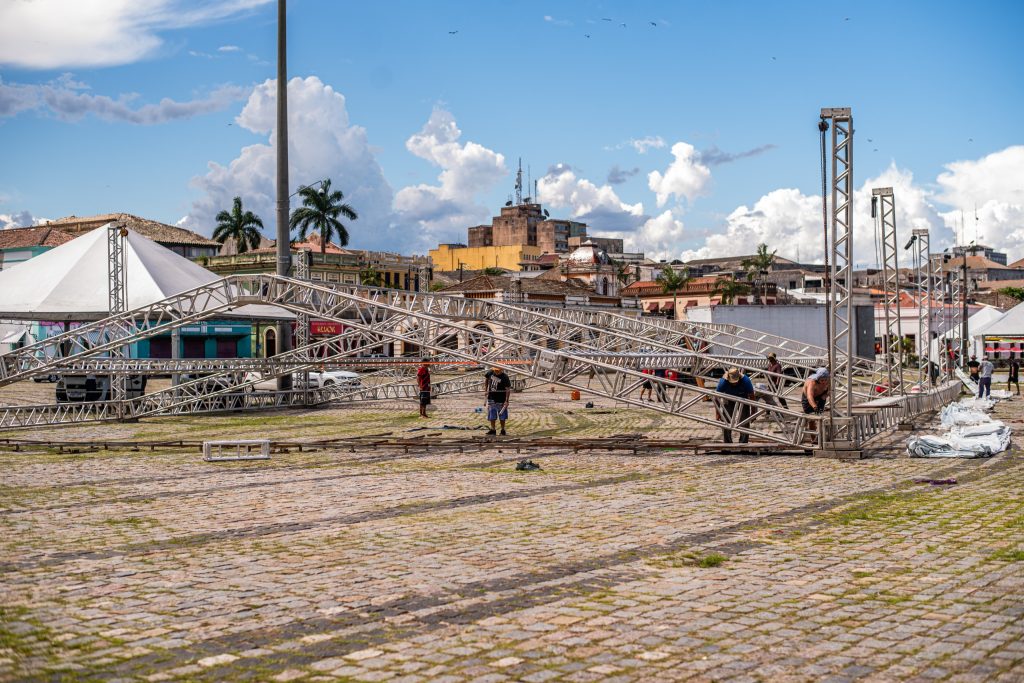 PRAÇA MARIO ROQUE DESFILE DAS ESCOLAS DE SAMBA DE PARANAGUA – Foto Prefeitura de Paranaguá (2)