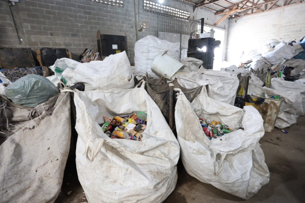 RECICLAGEM – Foto Clovis Santos Prefeitura de Pontal do Paraná (1)