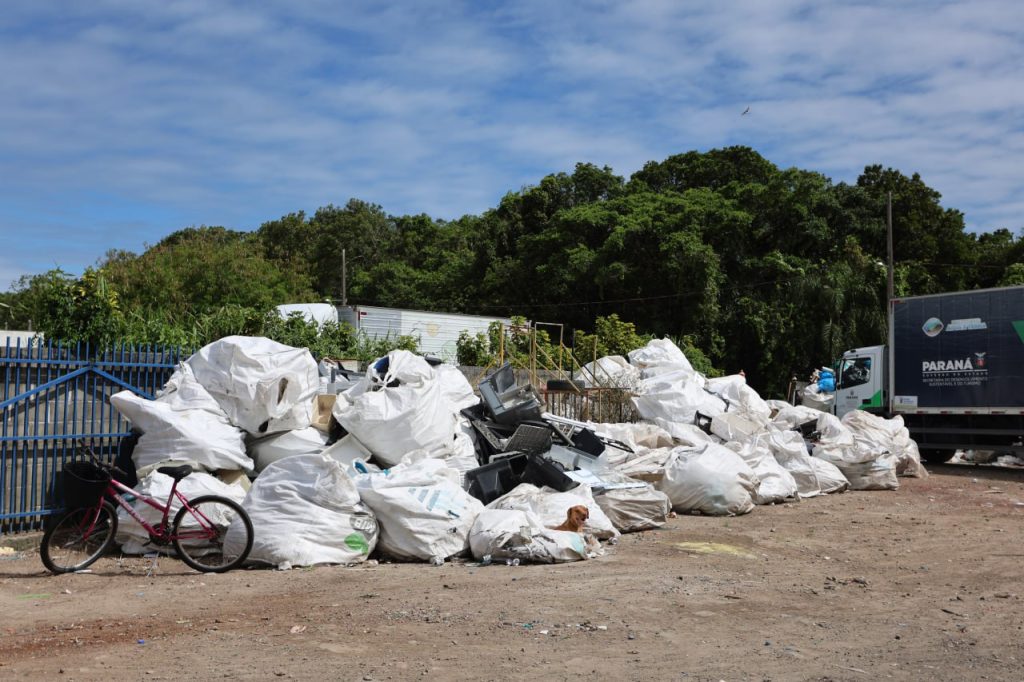 RECICLAGEM – Foto Clovis Santos Prefeitura de Pontal do Paraná (2)
