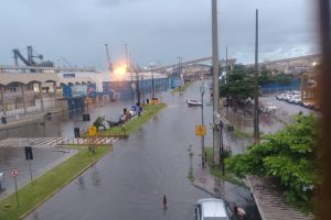 CHUVA PARANAGUÁ 210226