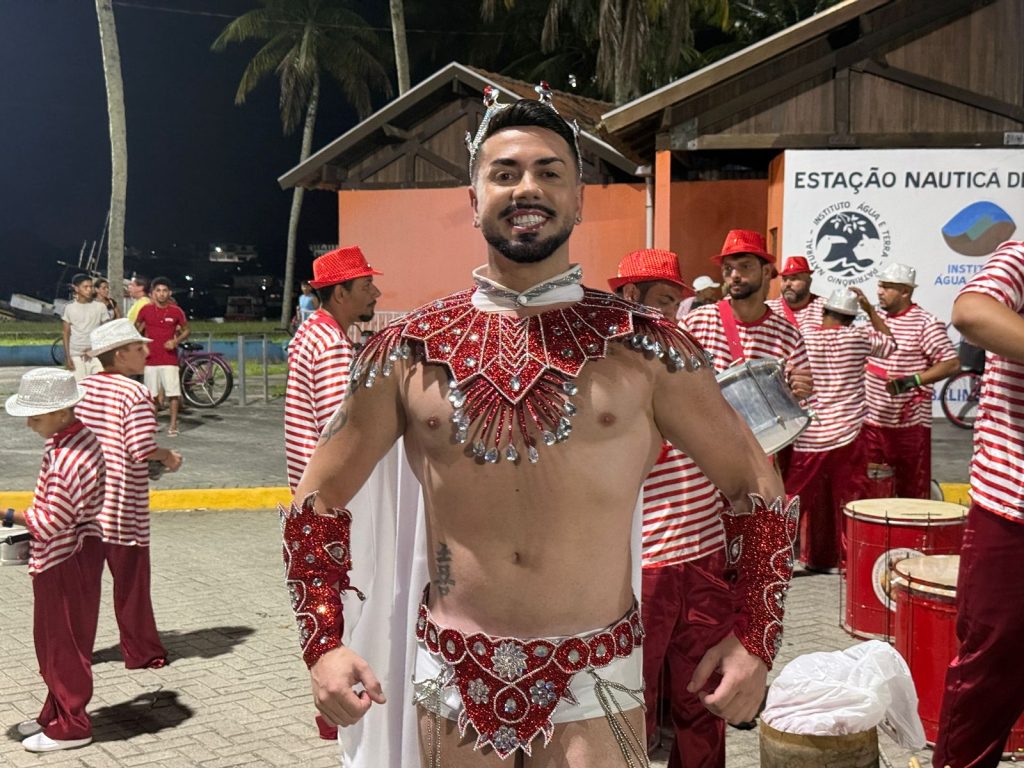 caio desfile escola de samba paranagua 2026 (2)
