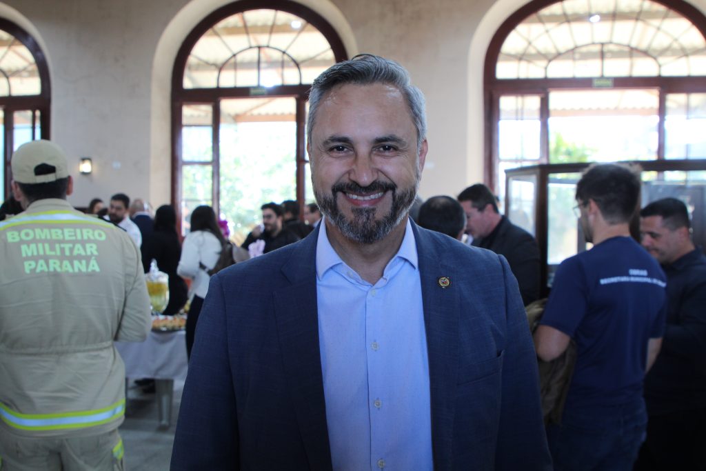 29.07.25 Deputado Fabio Oliveira Desfile Cívico Municipal de Paranaguá Foto Diogo Monteiro JB Litoral (102)