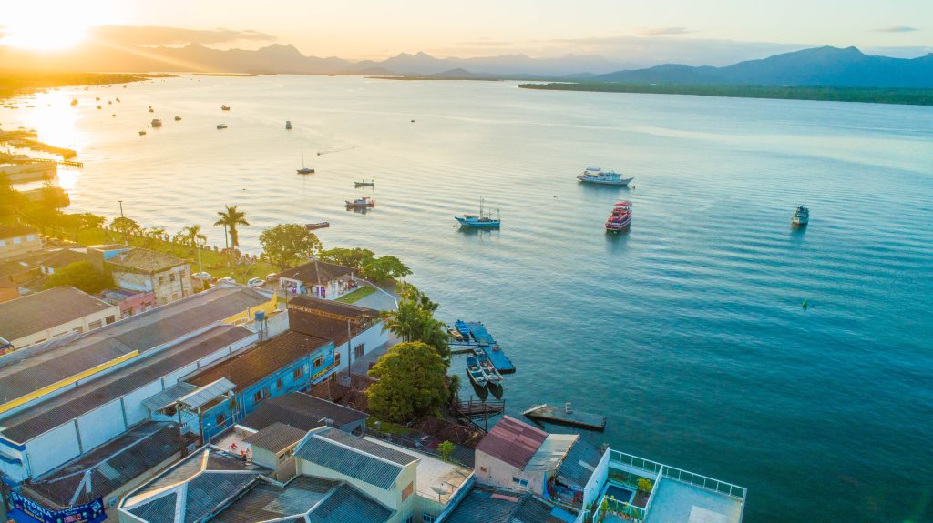 Baia de Guaratuba – Vista de cima – Praça dos Namorados – Foto- Prefeitura de Guaratuba (1)