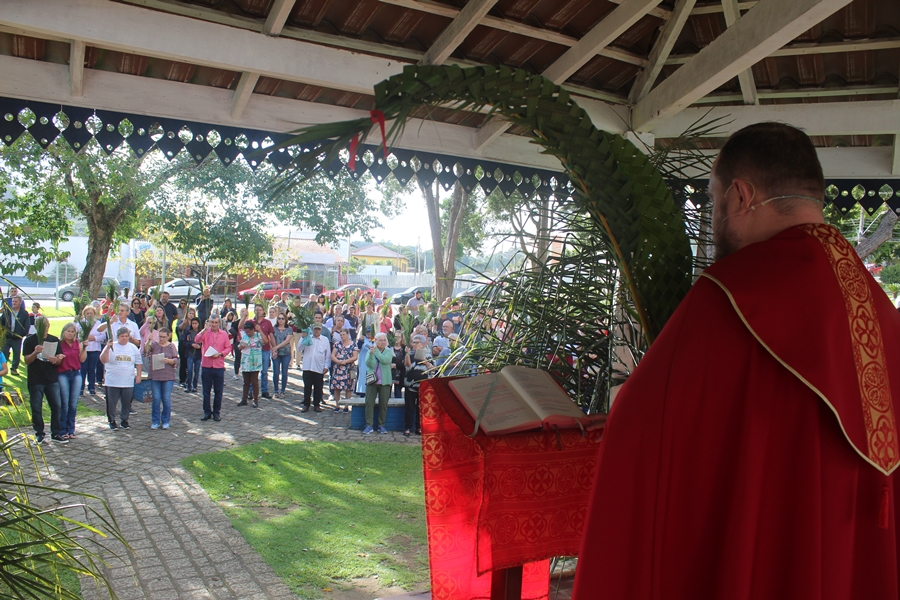 DOMINGO DE RAMOS – DIOCESE DE PARANAGUÁ – Foto PASCOM Diocese de Paranaguá