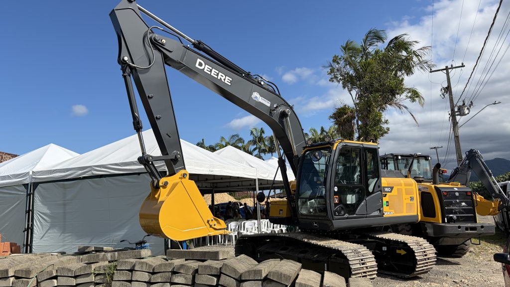 ENTREGA DE MAQUINAS GUARATUBA – FOTO MAISY PIRES JB LITORAL (9)