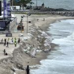 Segundo o Ibama, fiscalização constatou partes dos sacos e das mantas utilizadas na contenção até em Guaratuba e na divisa com São Paulo. Foto: Ibama