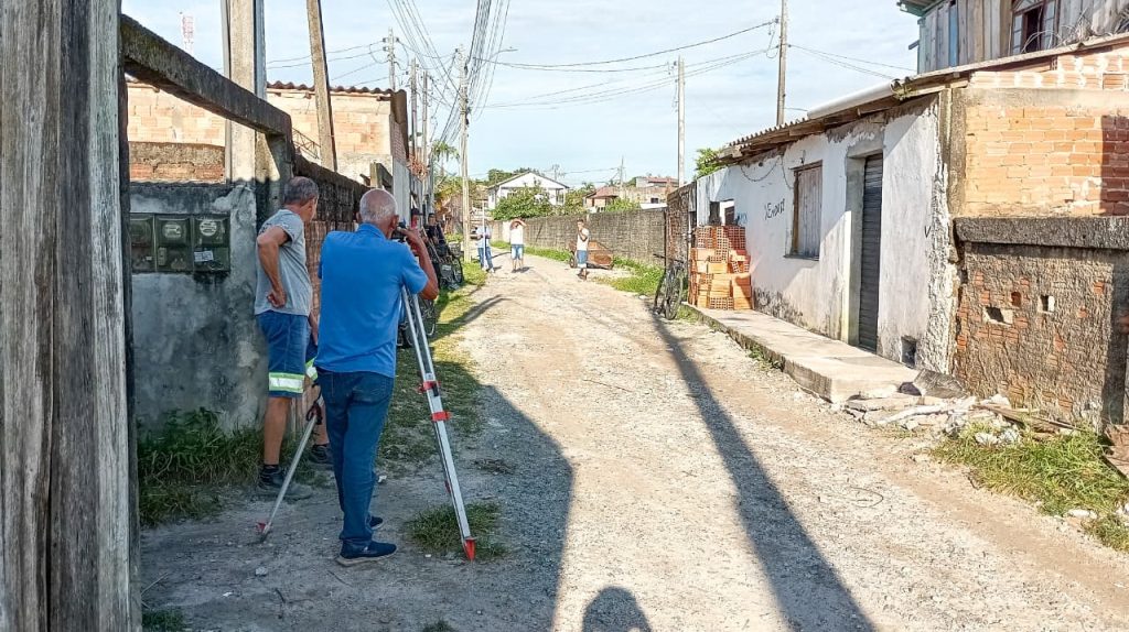 LIMPEZA NA ILHA DOS VALADARES – Foto Tiago Matins Prefeitura de Paranaguá.jpg (3)