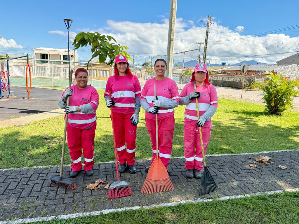 LIMPEZA URBANA PARANAGUA – Fotos Anny Melo (5)
