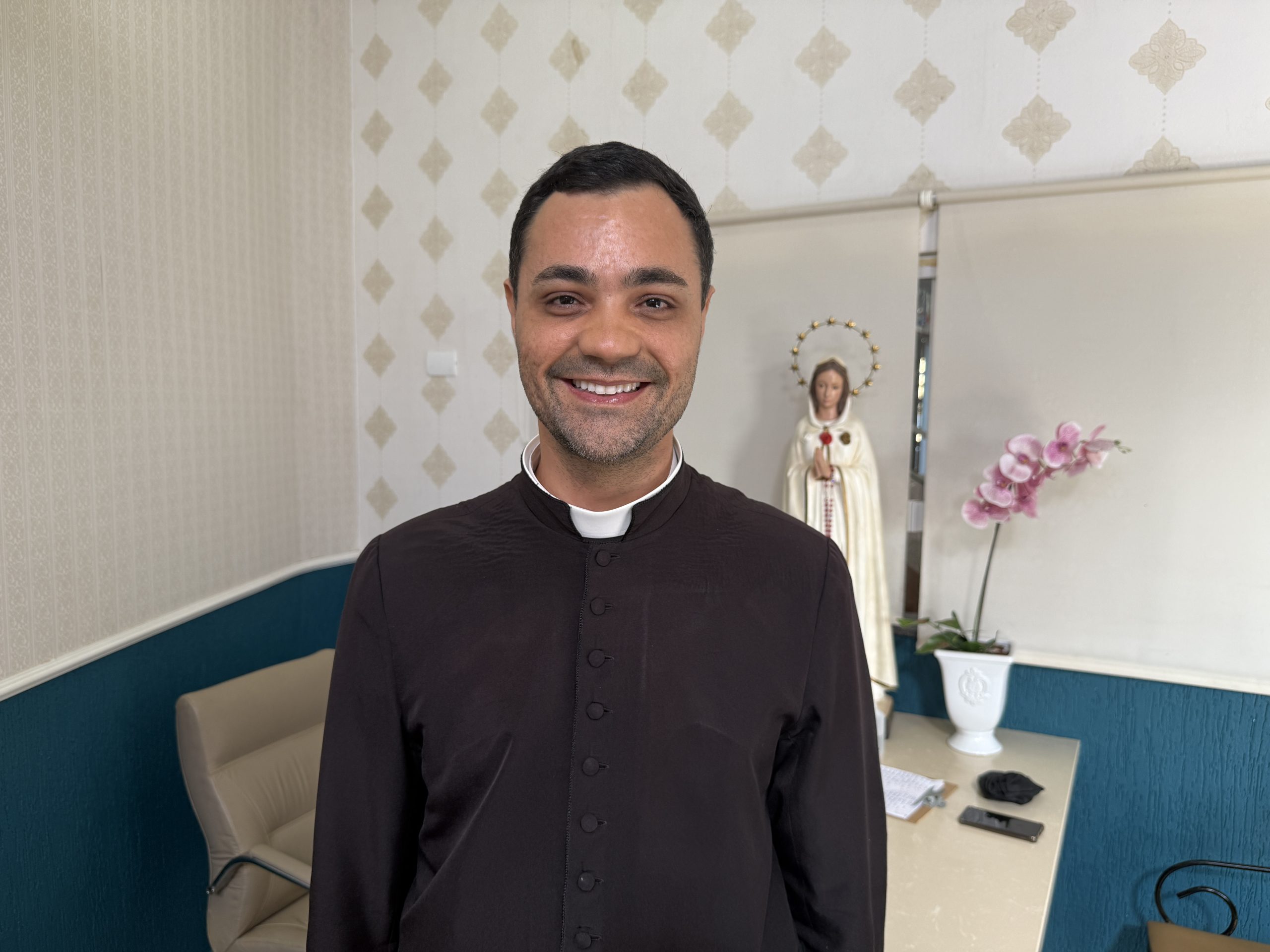 PADRE JUEBERTON MAGALHÃES – PÁROCO DA PARÓQUIA DE NOSSA SENHORA DOS NAVEGANTES – PARANAGUÁ – 26.03.26