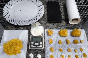 Pedras de crack apreendidas em ação da PM