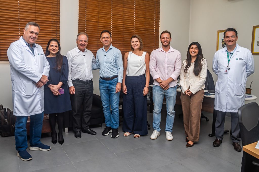 REUNIAO PREFEITO PARANAGUA E SEC BETO PRETO – FOTO Moyses Zanardo PREFEITURA DE PARANAGUA (1)