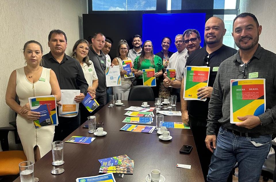Prefeita Rozane Osaki e vereadores garantem cerca de R$ 23 milhões em recursos para Antonina, com investimentos em saúde, obras, turismo e serviços públicos.