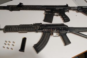 Apreensão de réplicas de fuzis
