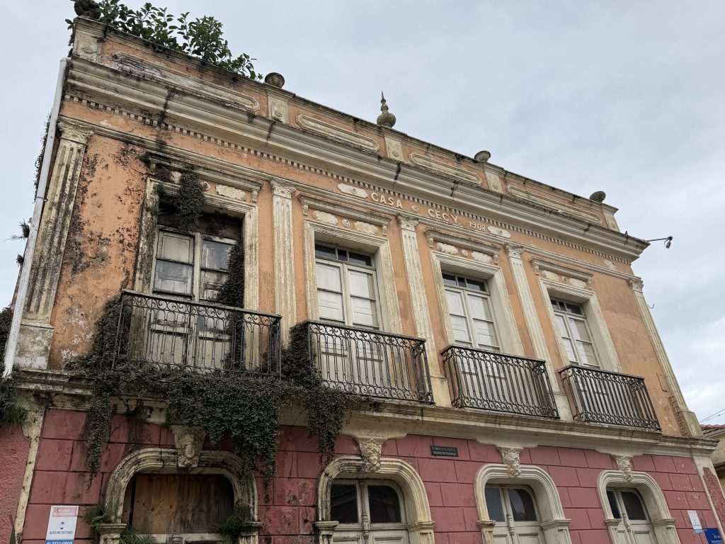 CASA CECY PARANAGUÁ – Foto JB Litoral – 10.04 (14)