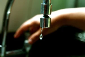 FALTA DE AGUA – FOTO REPRODUCAO