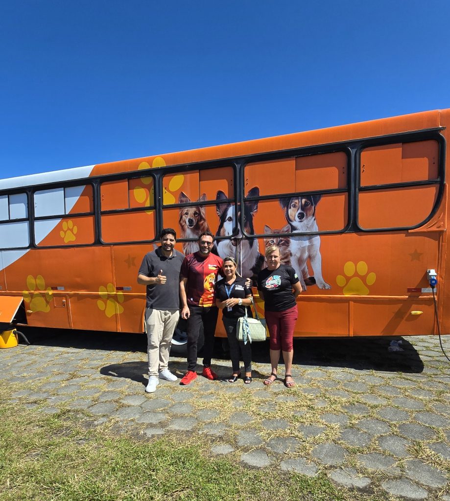 FEIRA DE ADOÇÃO PONTAL DO PARANÁ E BANCO DE RAÇÃO – Foto Pontal do Paraná