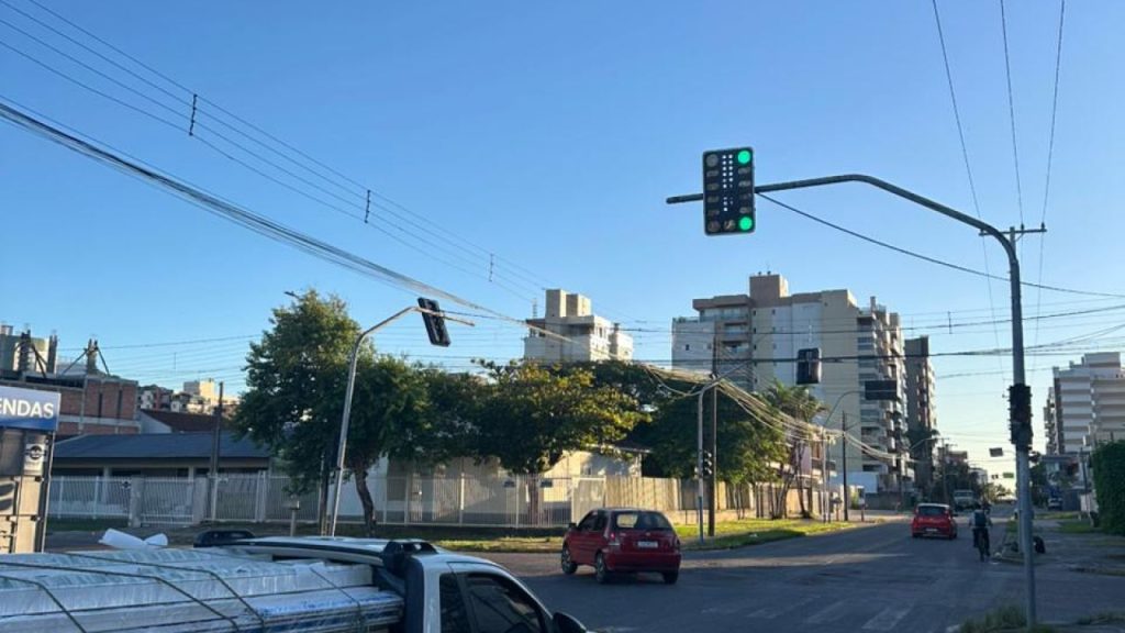 SEMÁFOROS GUARATUBA - Foto: Prefeitura de Guaratuba - FOTO 3
