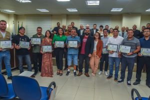 HOMENAGEM CAMARA – FOTO MOYSES
