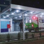 Motociclista fica ferido em acidente com caminhão em Paranaguá