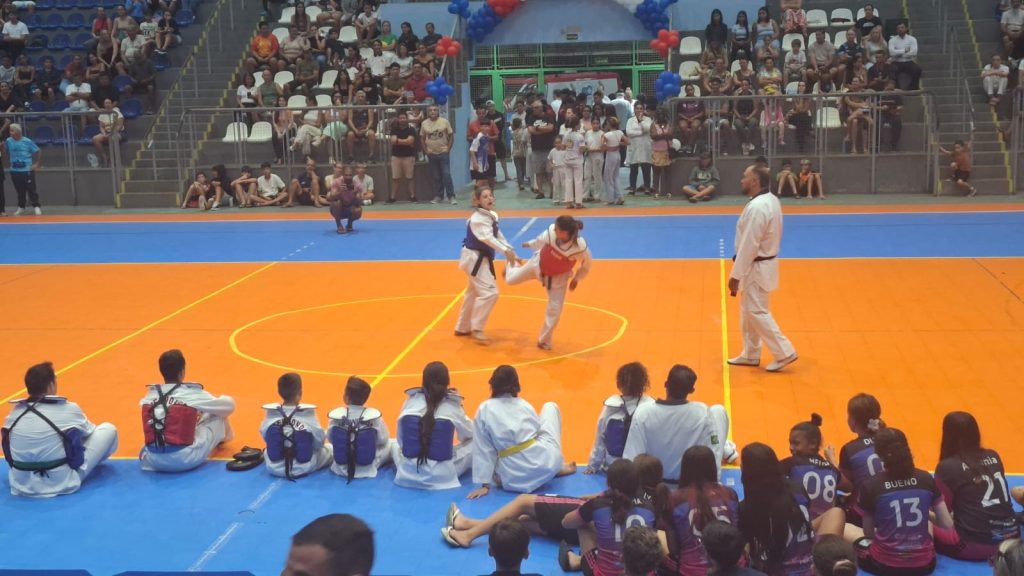 Com nova estrutura, Programa Auxílio-Atleta e eventos confirmados em diversas modalidades, Matinhos reforça seu compromisso com o esporte e com quem representa o município dentro e fora das competições.