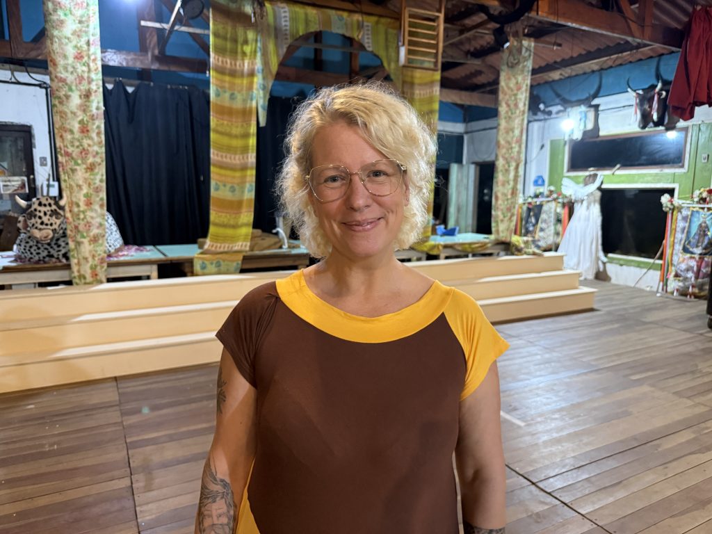 MARIANA ZANETTE – DIRETORA – PAIXÃO DE CRISTO CAIÇARA – PARANAGUÁ – Foto Maria Heiffer JB Litoral – 31.03 (18)