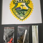 Motorista de caminhão é flagrado com porções de maconha e cocaína
