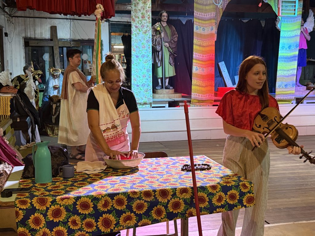 PAIXÃO DE CRISTO CAIÇARA – PARANAGUÁ – Foto Maria Heiffer JB Litoral – 31.03 (12)