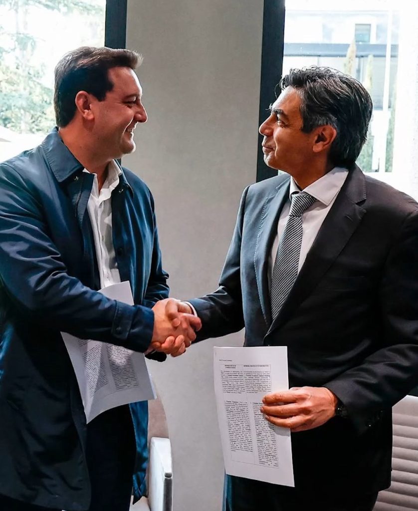 Governador Carlos Massa Ratinho Junior durante reunião em Genebra, na Suíça, com Ammar Kanaan, CEO da Terminal Investment Limited (TiL), braço da MSC, líder mundial no transporte de contêineres.