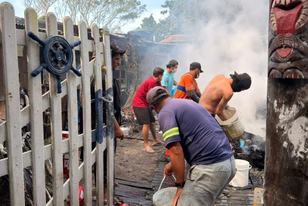 INCENDIO ILHA DO MEL – FOTO DIVULGACAO (1)