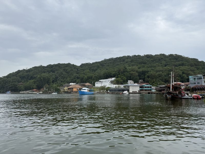 PRAÇA DOS NAMORADOS - NUBLADO – GUARATUBA – Foto Maria Heiffer JB Litoral – 29.01 (11)