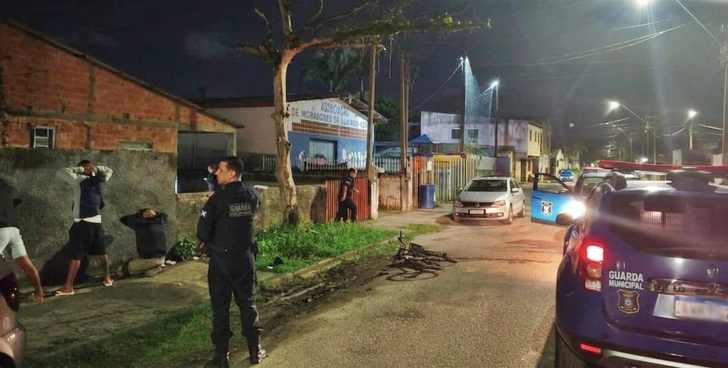 Tráfico de drogas Matinhos 08