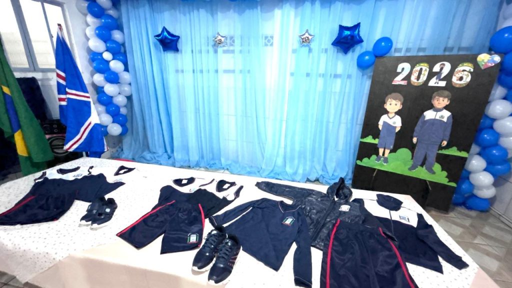 UNIFORME MATINHOS – FOTO DIVULGACAO PREFEITURA DE MATINHOS (8)