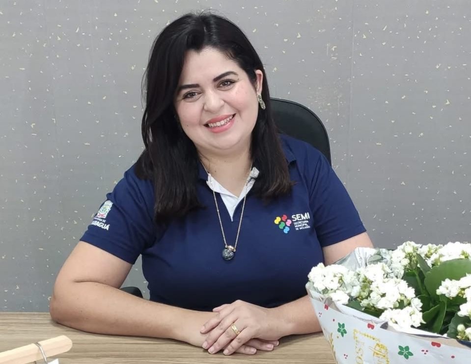 Ex-secretária municipal de Inclusão, Isabelle Dias Meduna denunciou comentários preconceituosos relacionados à sua deficiência auditiva publicados em uma rede social.