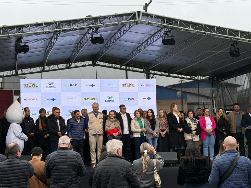 Entrega dos veículos aos municípios aconteceu em Fazenda Rio Grande. Foto: Prefeitura de Pontal do Paraná
