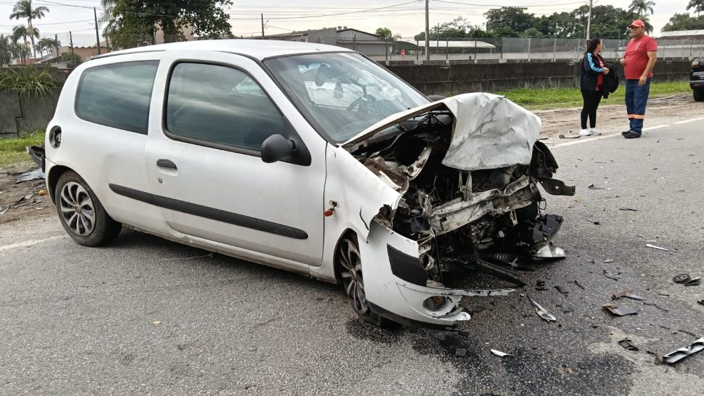 ACIDENTE PR 407 – FOTO Elisio Jr – Litoral News PR (1)
