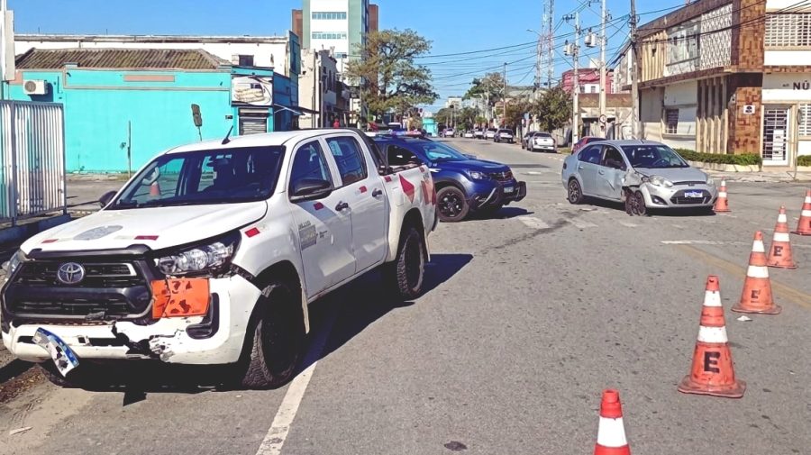 Acidente entre veículos em Paranaguá