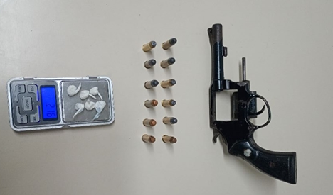 Apreensão de arma e drogas pela GCM em Paranaguá