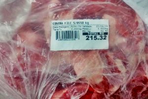 Carne apreendida pela GCM em Paranaguá