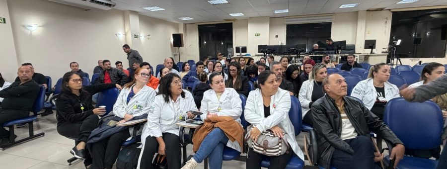 Servidores da Fundação lotaram a Câmara Municipal para acompanhar a votação do projeto da Prefeitura que extinguiu a FASP, no último dia 2. Foto: JB Litoral