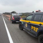 PRF apreende carro na BR-277