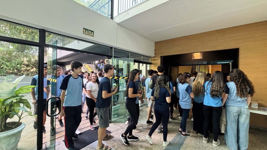 ALUNOS INSTITUTO PARANAGUA – FOTO NRE PARANAGUA