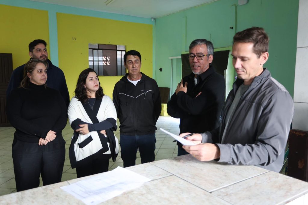 ASSINATURA ORDEM DE SERVICO – ARMAZEM DA FAMILIA – PONTAL – FOTO CLOVIS SANTOS (7)