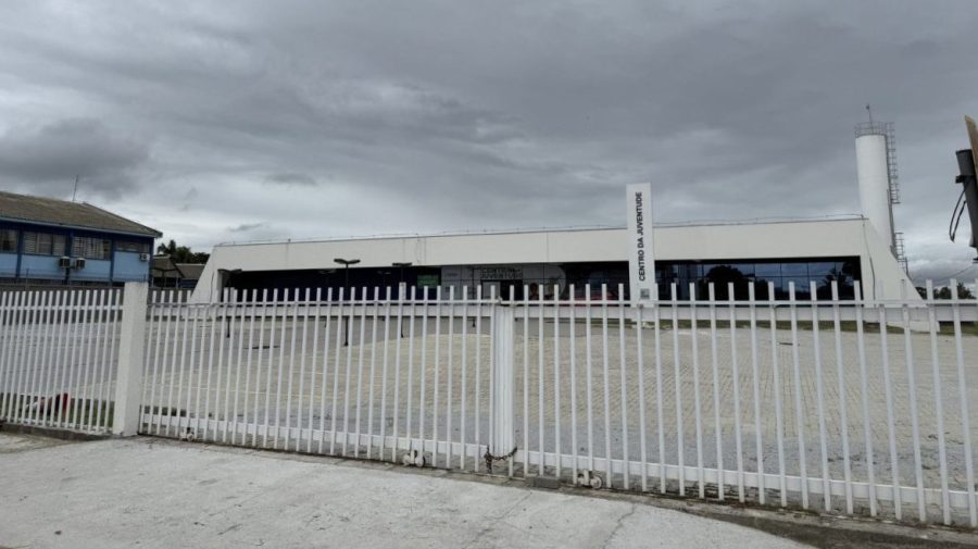 CENTRO-DA-JUVENTUDE-PARANAGUA-FOTO-MARIA-HEIFFER-JB-LITORAL-1-scaled-e1776045568104