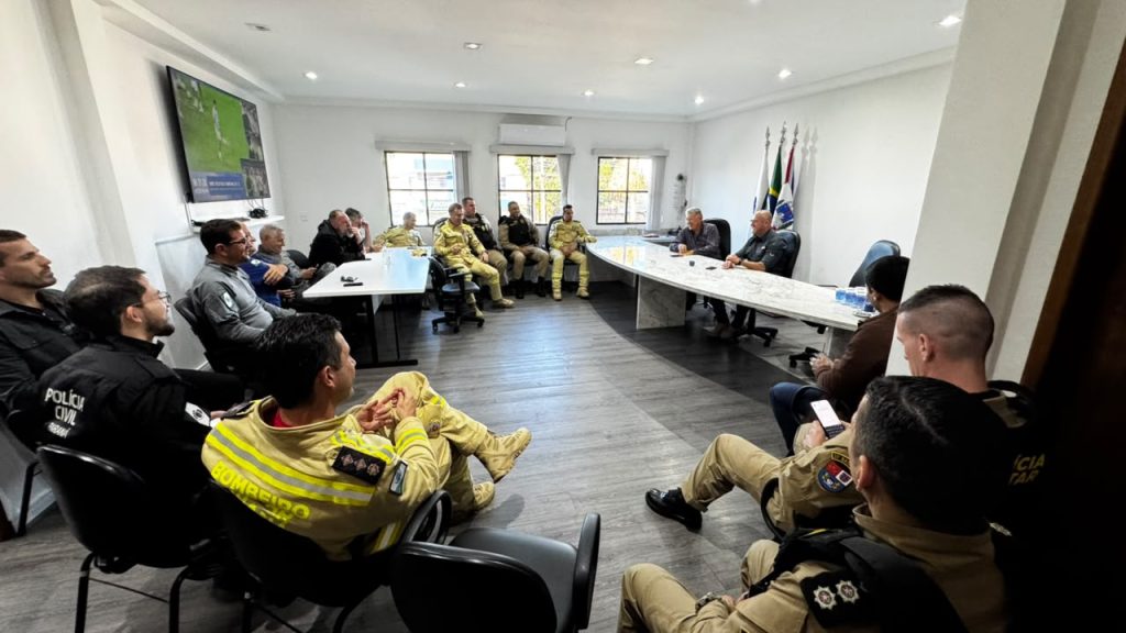 CORONEL HUDSON EM MATINHOS – SEGURANÇA PUBLICA – FOTO PREFEITURA (2)