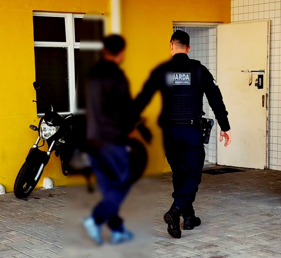 Ciclista preso pela GCM em Matinhos